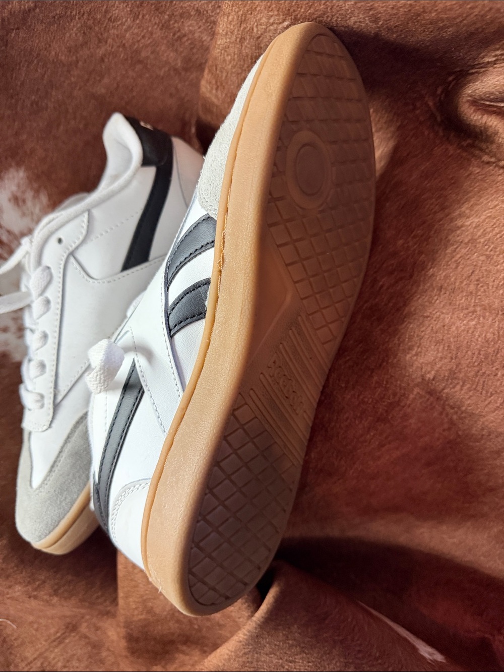 Reebok Men's White & Black Classic Court Sneakers with Gum Sole - Picture 3 of 7